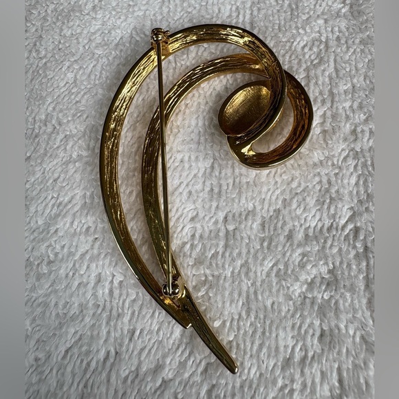 Vintage Gold Tone Unisex Swirl Brooch with Pave Rhinestones - Picture 6 of 9